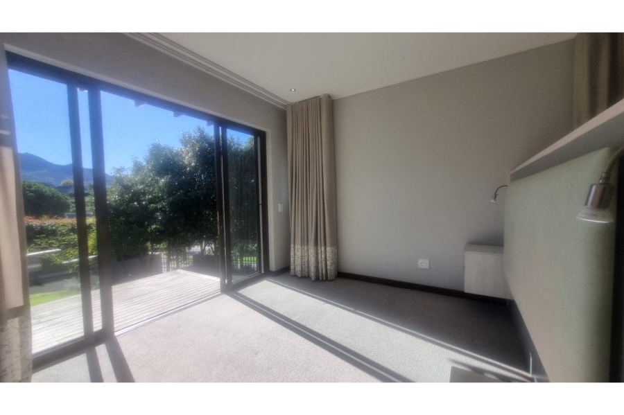To Let 3 Bedroom Property for Rent in Kingswood Golf Estate Western Cape